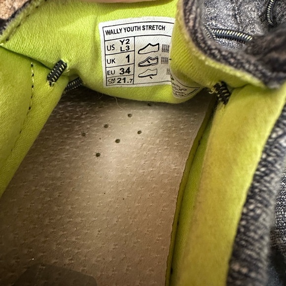 HEY DUDE WALLY STRETCH YOUTH BOYS’ size 2 CASUAL Gray Slip On Shoes - Picture 8 of 8